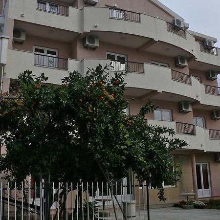 Guest House Zec Будва Екстер'єр фото