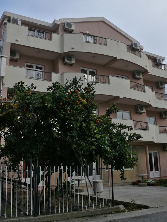Guest House Zec Будва Екстер'єр фото