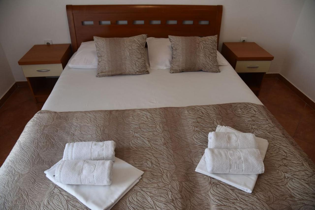 Guest House Zec Будва Екстер'єр фото