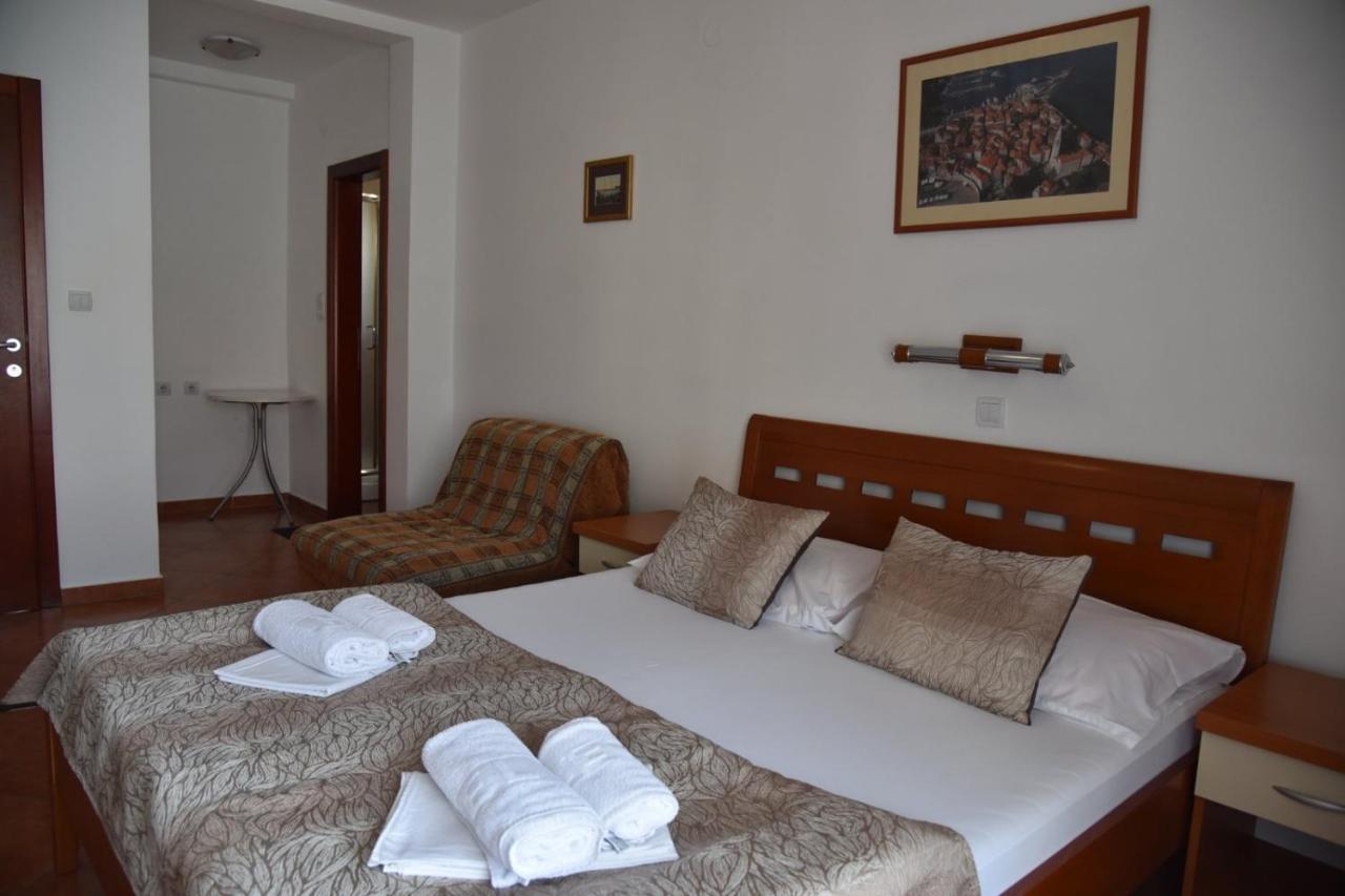Guest House Zec Будва Екстер'єр фото