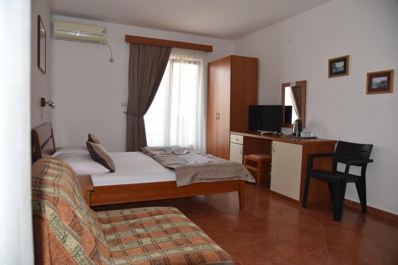 Guest House Zec Будва Екстер'єр фото