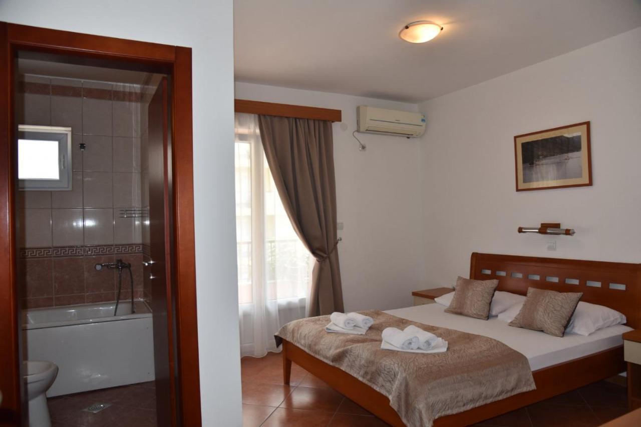 Guest House Zec Будва Екстер'єр фото