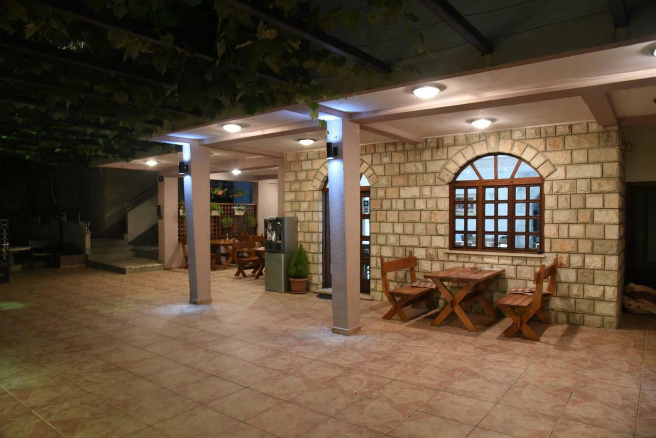 Guest House Zec Будва Екстер'єр фото