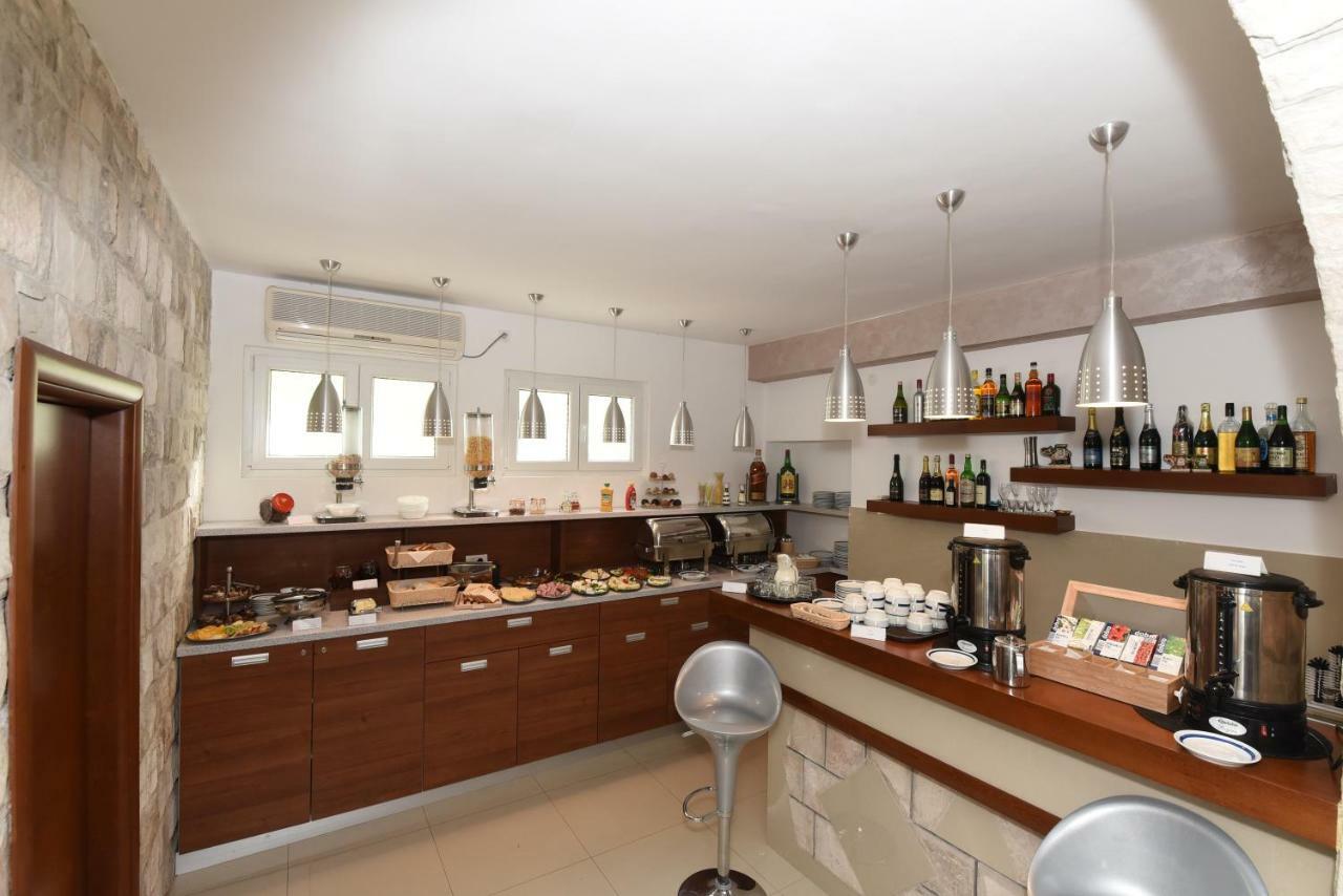 Guest House Zec Будва Екстер'єр фото