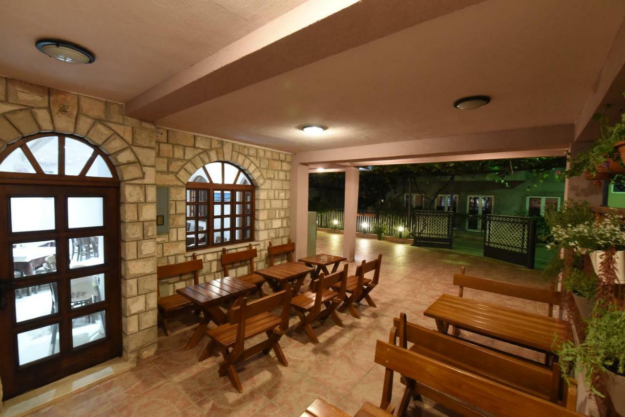 Guest House Zec Будва Екстер'єр фото
