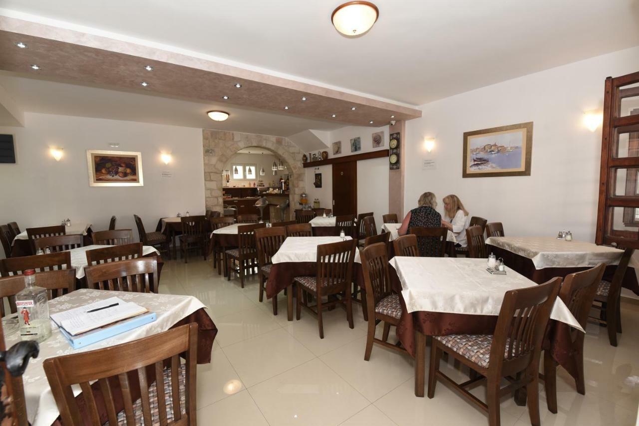 Guest House Zec Будва Екстер'єр фото