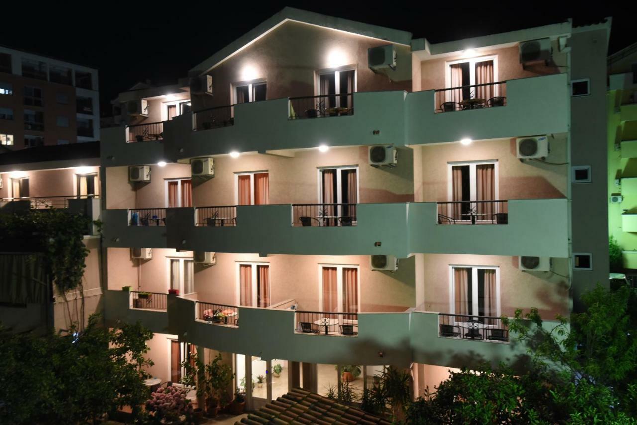 Guest House Zec Будва Екстер'єр фото