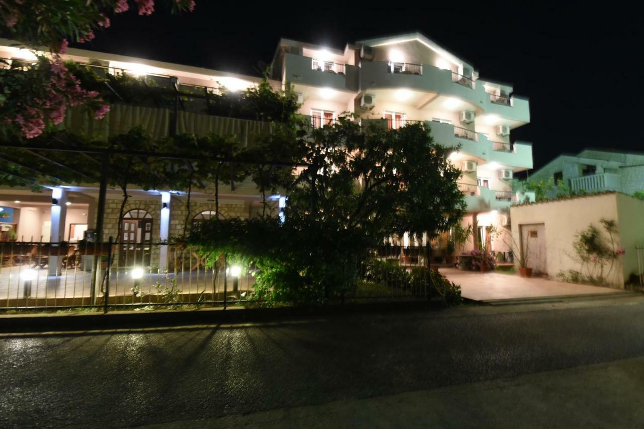 Guest House Zec Будва Екстер'єр фото